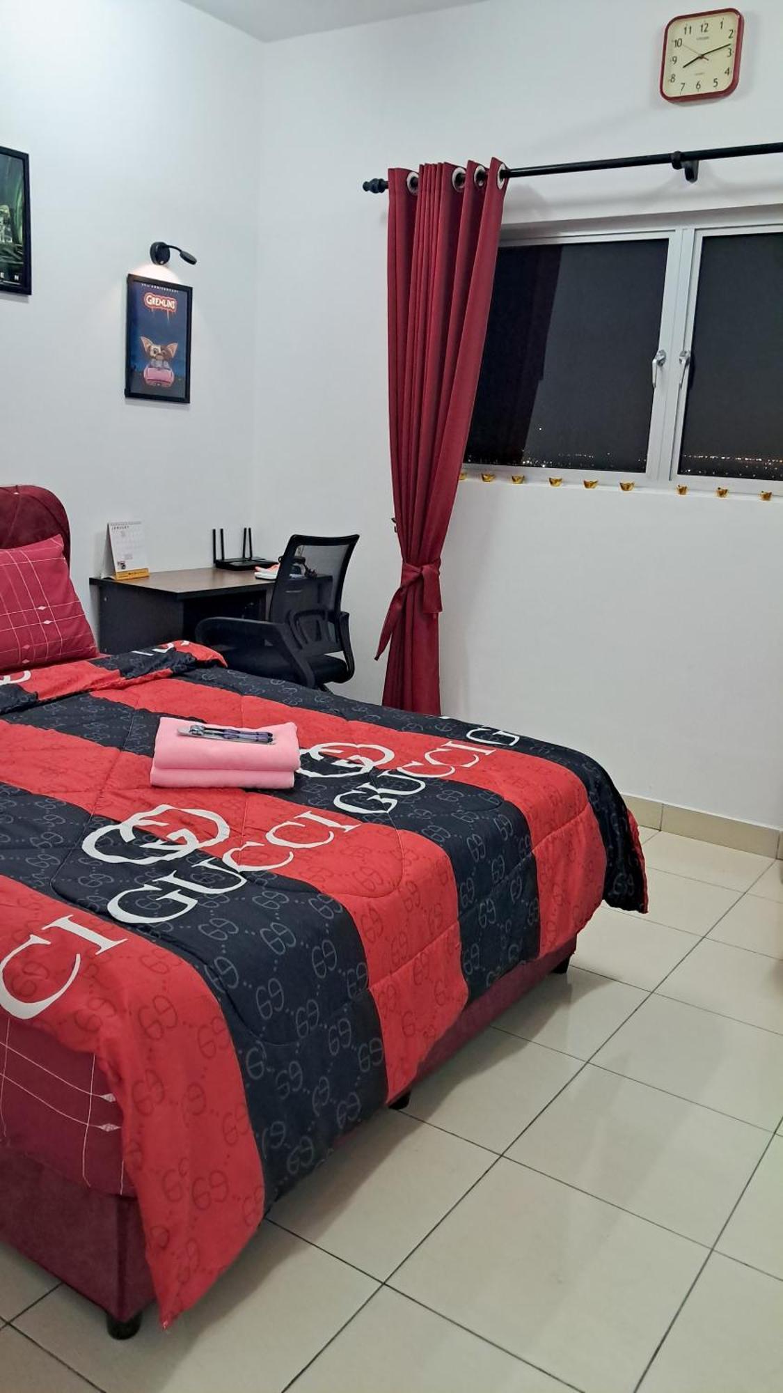 The Red Room Alanis Residence Sepang Buitenkant foto